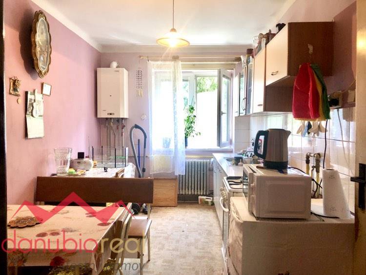 Na predaj, 2-izbový byt, tehlový, s vlastným kúrením, Komárno, Danubioreal- realitná kancelária, Schulczová