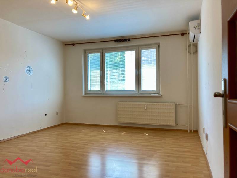 Na prenájom, 3 izbový byt, Komárno, Danubioreal, realitná kancelária, Helena Schulczová