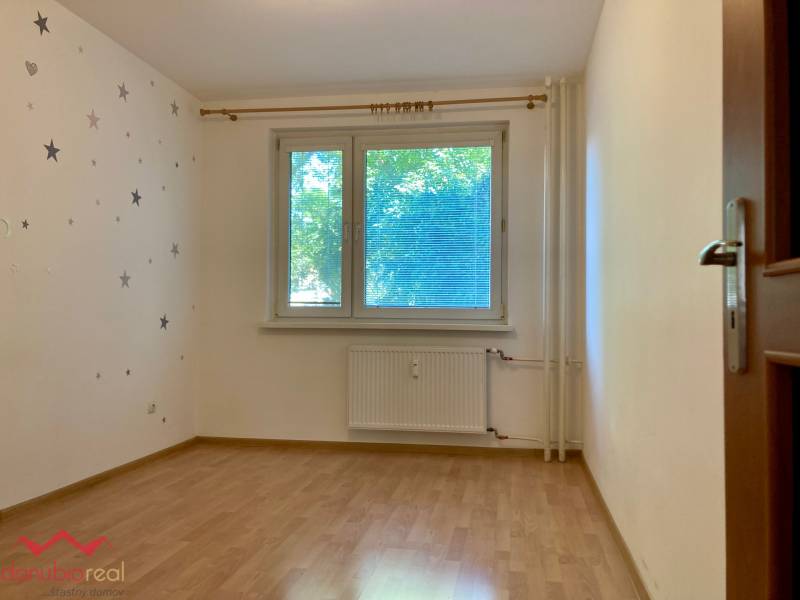 Na prenájom, 3 izbový byt, Komárno, Danubioreal, realitná kancelária, Helena Schulczová