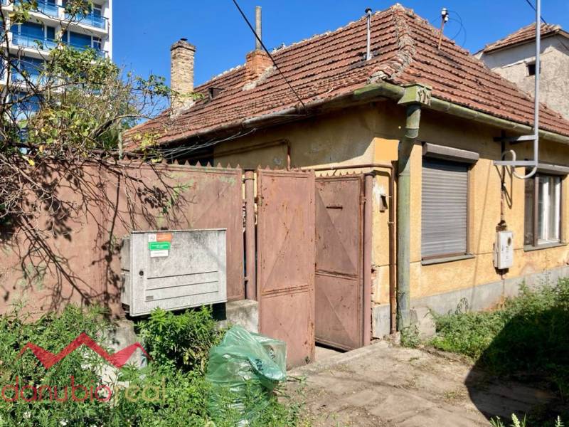 Rodinný dom, na predaj, Komárno, Danubioreal realitná kancelária, Helena Schulczová