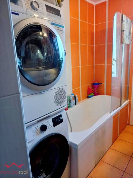 3 izbový byt, na predaj, Komárno, centrum, eladó lakás, Danubioreal realitná kancelária, Helena Schulczová.jpg