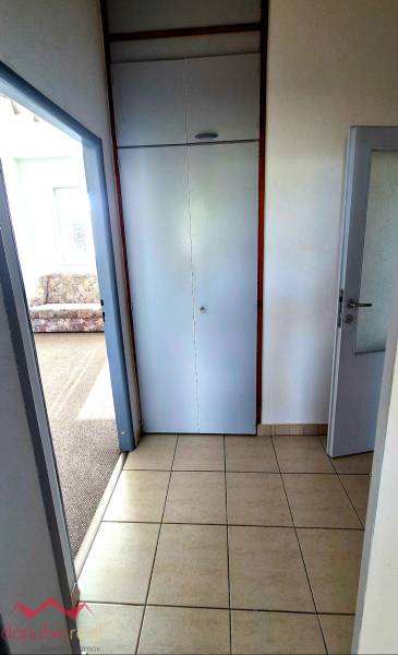 Na prenájom, 3-izbový byt, s garážou, centrum Komárna, Komárno, prerobený, zariadený, Danubioreal- realitná kancelária, Helena Schulczová