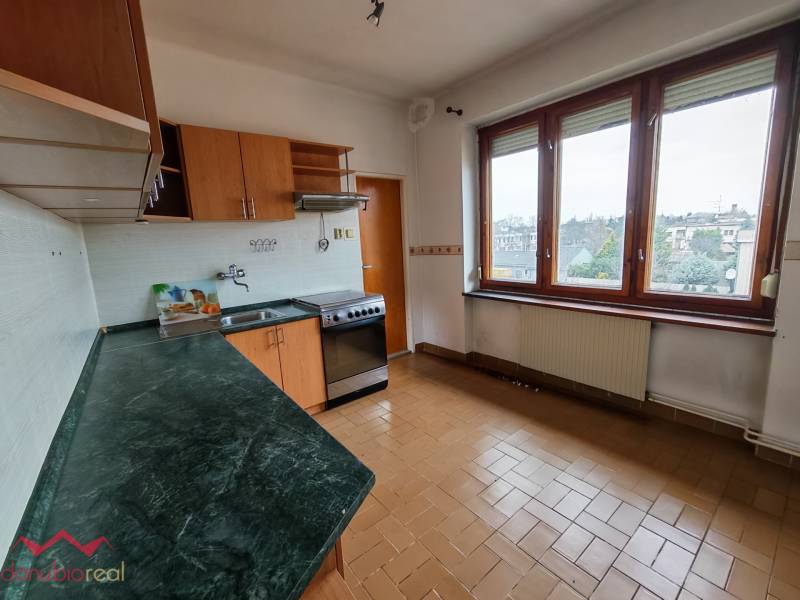 Danubioreal - realitna kancelária, Ing. Irena Petrovicsová, na prenájom rodinný dom v Komárne, bérbe kiadó családi 1a.jpg