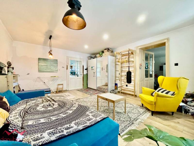 Rodinný dom na predaj, eladó ház, meštiansky dom, centrum, Komárno, Danubioreal- realitná kancelária, Helena Schulczová