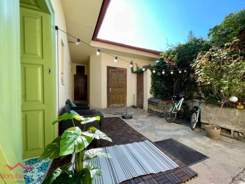 Rodinný dom na predaj, eladó ház, meštiansky dom, centrum, Komárno, Danubioreal- realitná kancelária, Helena Schulczová