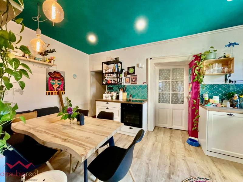 Rodinný dom na predaj, eladó ház, meštiansky dom, centrum, Komárno, Danubioreal- realitná kancelária, Helena Schulczová