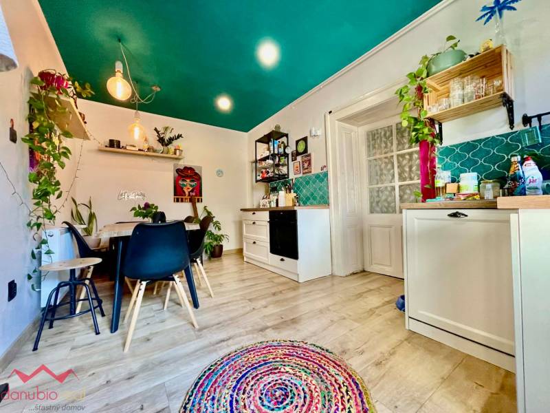 Rodinný dom na predaj, eladó ház, meštiansky dom, centrum, Komárno, Danubioreal- realitná kancelária, Helena Schulczová