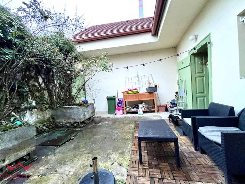 Rodinný dom na predaj, eladó ház, meštiansky dom, centrum, Komárno, Danubioreal- realitná kancelária, Helena Schulczová