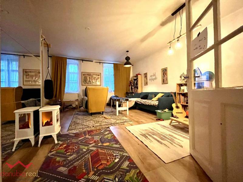 Rodinný dom na predaj, eladó ház, meštiansky dom, centrum, Komárno, Danubioreal- realitná kancelária, Helena Schulczová