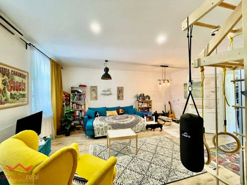 Rodinný dom na predaj, eladó ház, meštiansky dom, centrum, Komárno, Danubioreal- realitná kancelária, Helena Schulczová