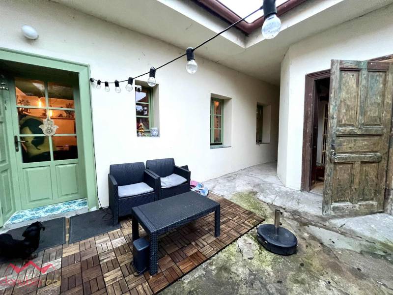 Rodinný dom na predaj, eladó ház, meštiansky dom, centrum, Komárno, Danubioreal- realitná kancelária, Helena Schulczová