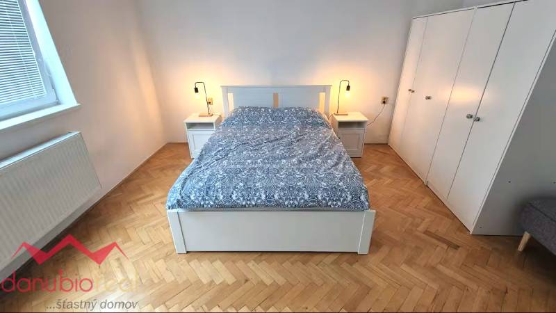 Na prenájom, 3-izbový byt, centrum Komárna, Komárno, prerobený, zariadený, Danubioreal- realitná kancelária, Helena Schulczová