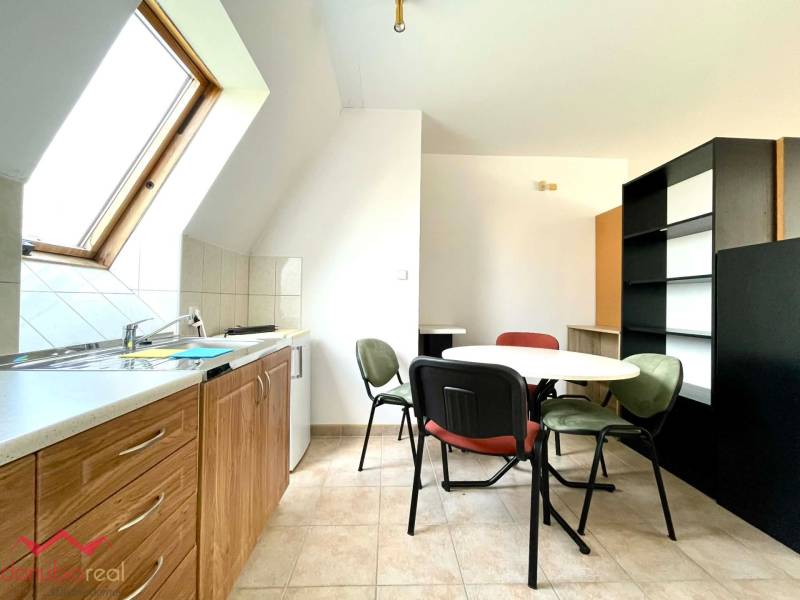 Polyfunkčný dom, podnikateľský objekt, podnikanie a bývanie, byt, na predaj, Komárno, Danubioreal- realitná kancelária, Helena Schulczová