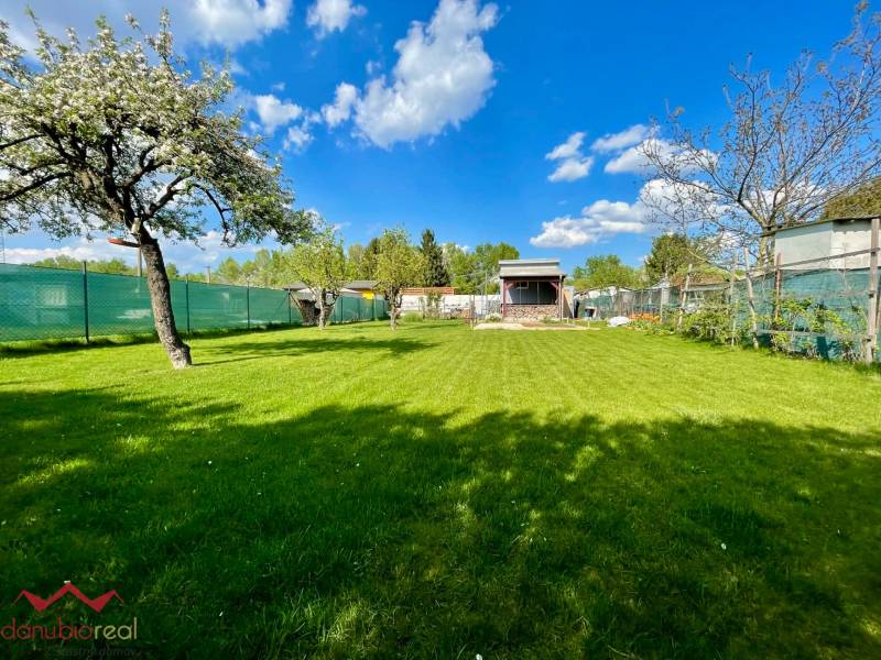 Na predaj, záhrada, chata, Nová Osada, Komárno, Danubioreal- realitná kancelária, Helena Schulczová