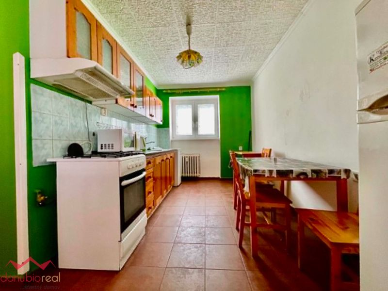 2 izbový byt, na predaj, predám, eladó 2 szobás lakás, Komárno, Danubioreal- realitná kancelária, Helena Schulczová, Komárno