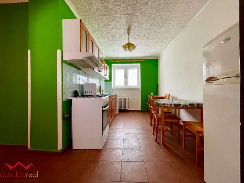 2 izbový byt, na predaj, predám, eladó 2 szobás lakás, Komárno, Danubioreal- realitná kancelária, Helena Schulczová, Komárno