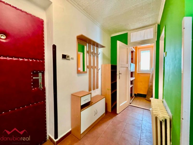 2 izbový byt, na predaj, predám, eladó 2 szobás lakás, Komárno, Danubioreal- realitná kancelária, Helena Schulczová, Komárno